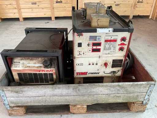 Fronius Time Synergic MIG/MAG-Schweißstromquelle mit Kühlung